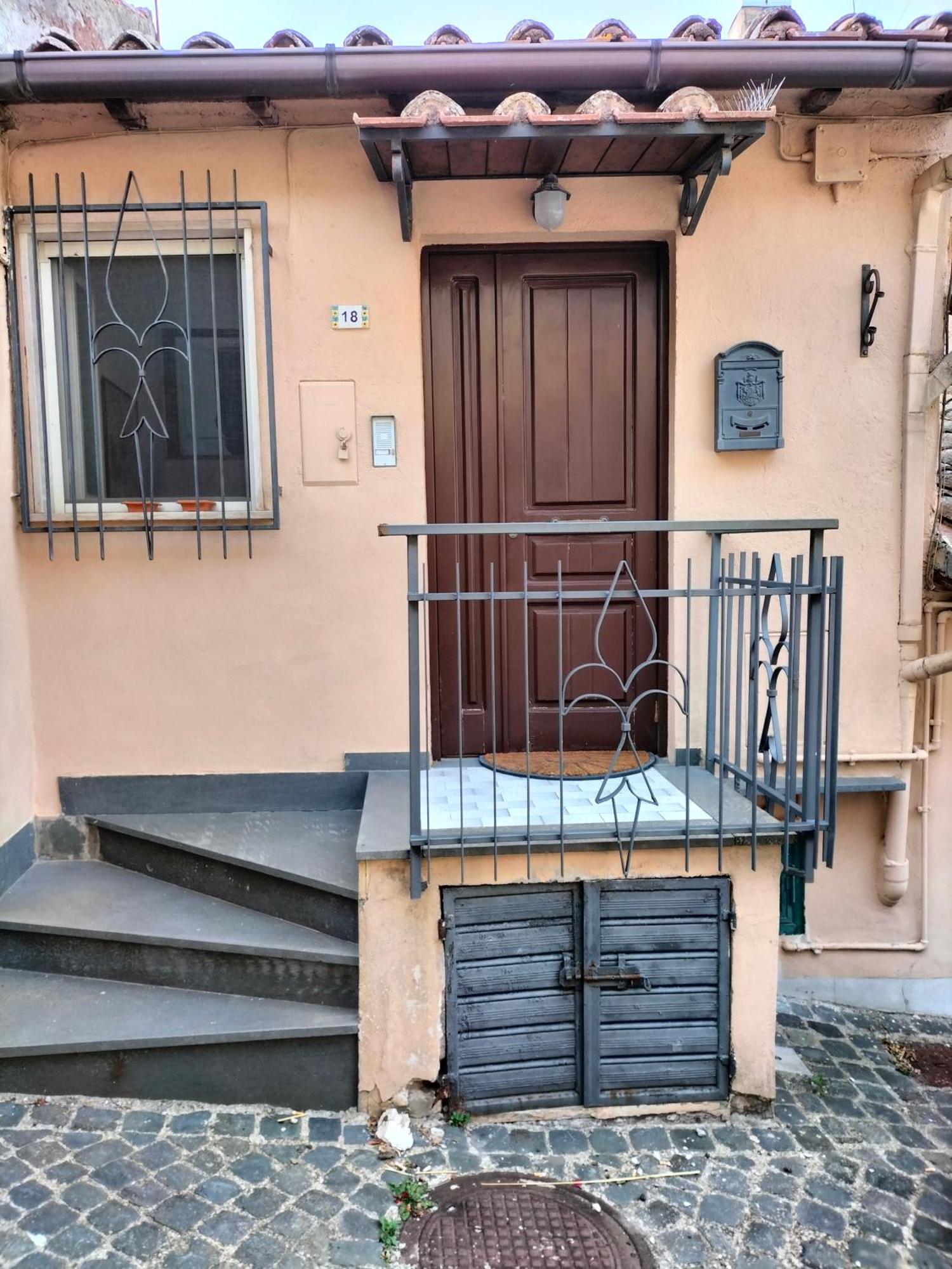 Piazza Varese Valentano Exterior photo